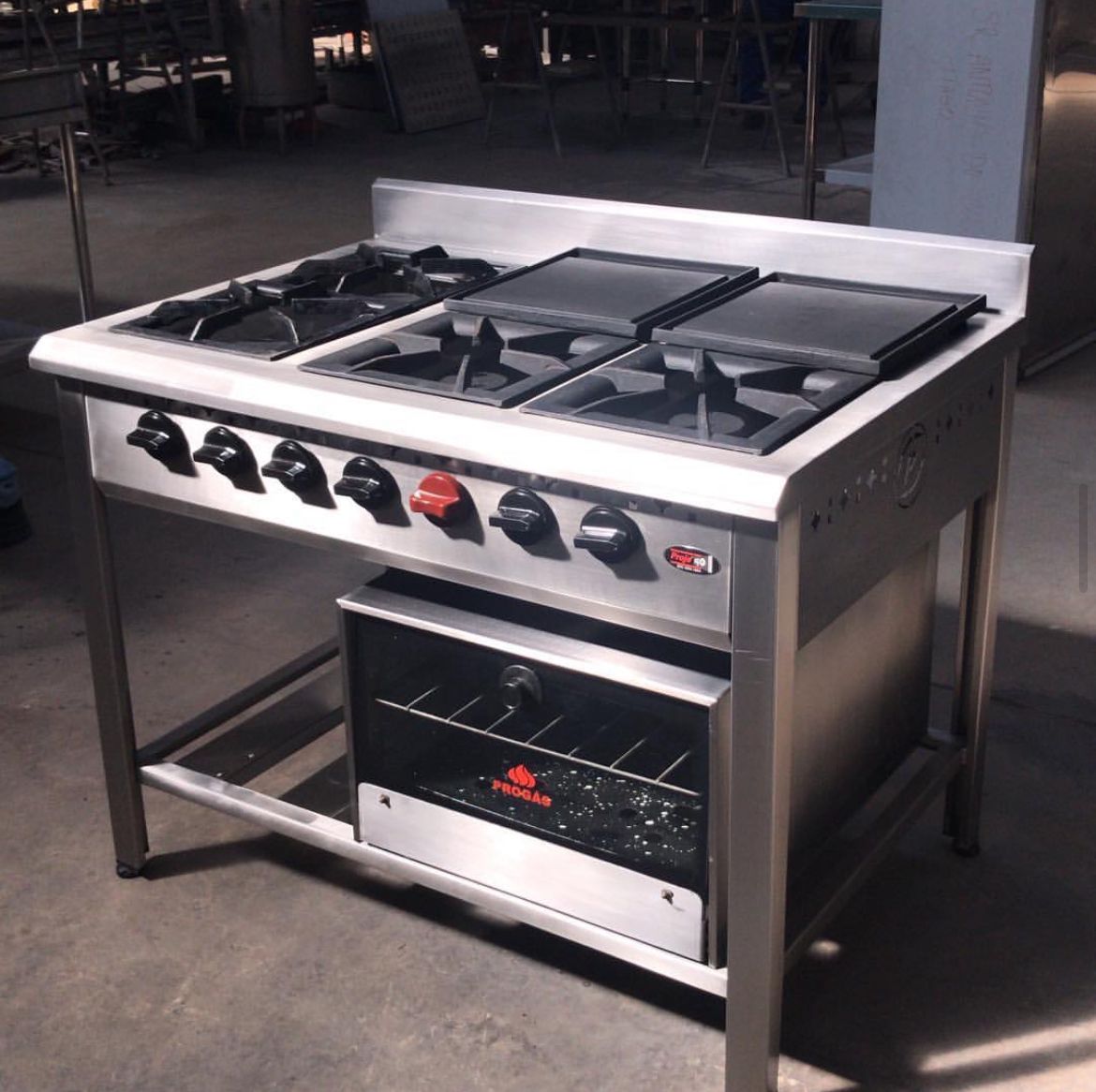 FOGÃO COM FORNO